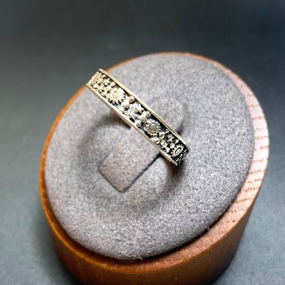 VTG Sterling Silver 925 Sun & Star Design Cigar Style 3.7mm Band Ring Size 8.75 - Picture 2 of 8